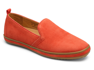 Sutton Suede Slip On seen from the front - Cherry Tomato